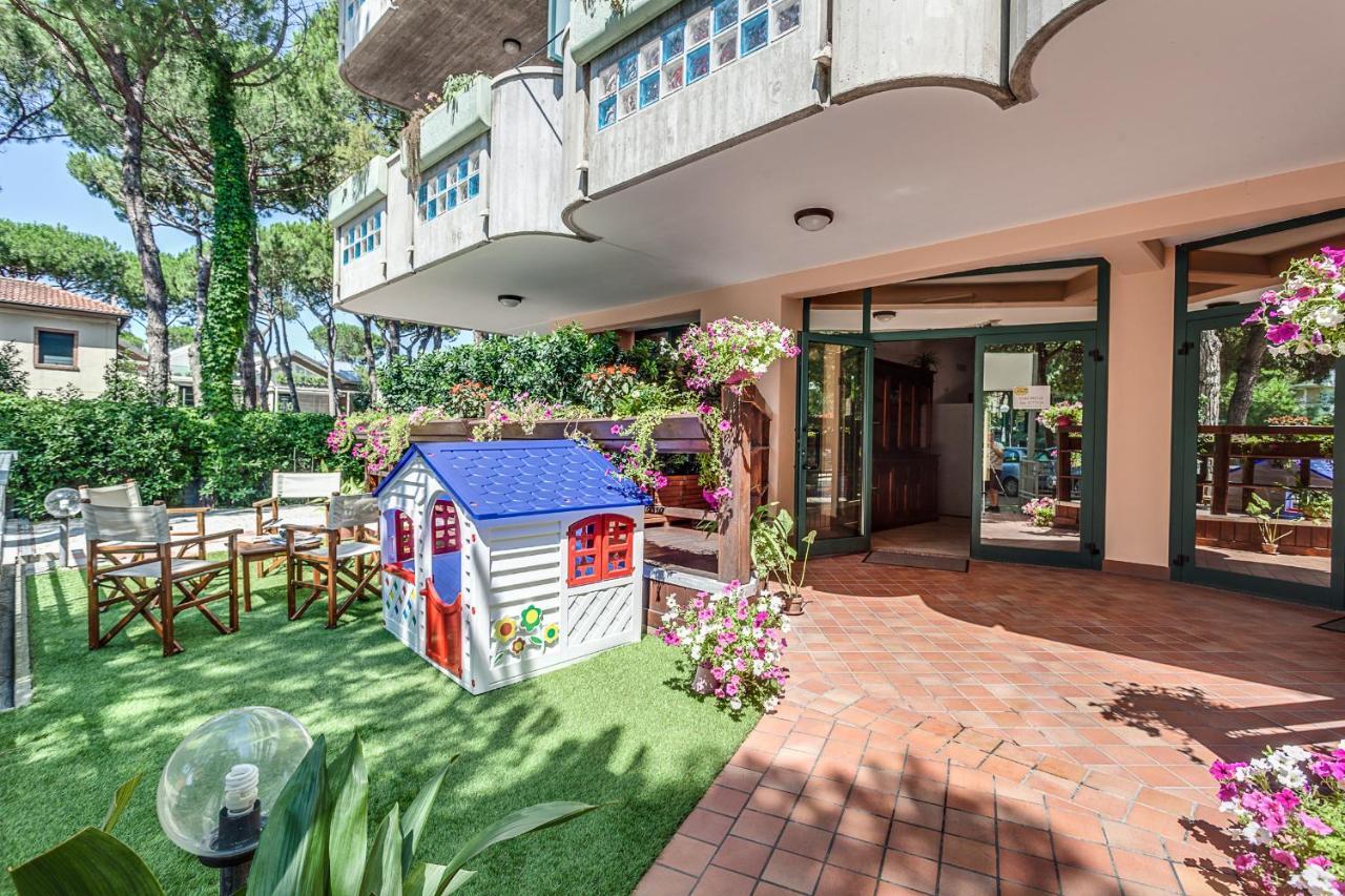 Hotel Residence Jamaica Milano Marittima Zewnętrze zdjęcie